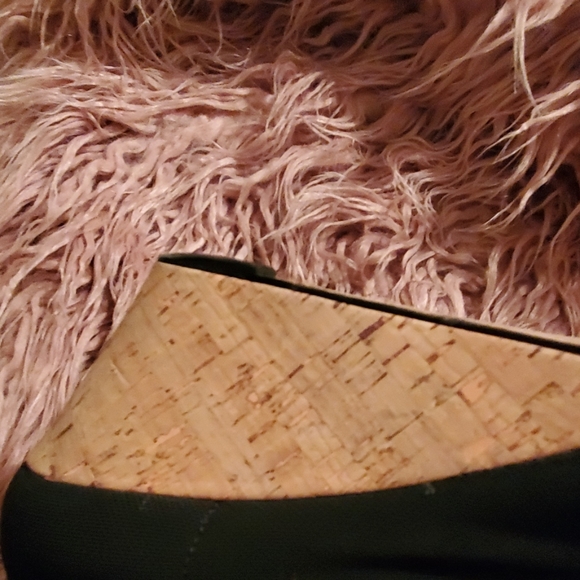 Donald Pliner Peep Toe Wedge Size 9.5 Medium - Picture 8 of 8